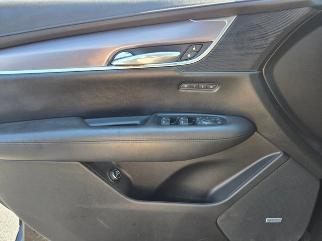 Used 2018 Cadillac XT5 Luxury w/ Driver Awareness Package FWD image 33