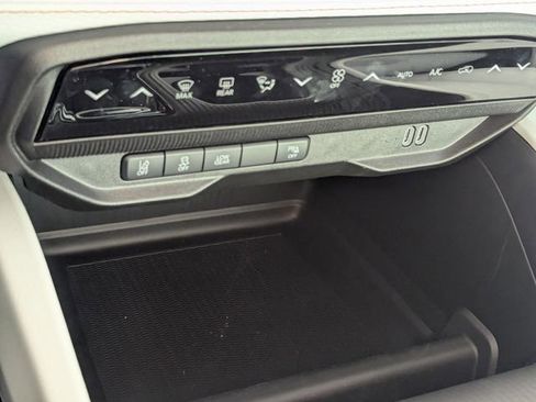 New 2026 Jeep Cherokee Limited image 15