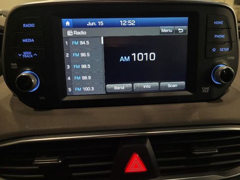 Used 2019 Hyundai Santa Fe SE AWD/4WD image 25