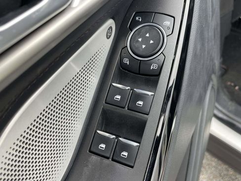 Certified 2023 Ford Explorer Platinum w/ Technology Package AWD/4WD image 16
