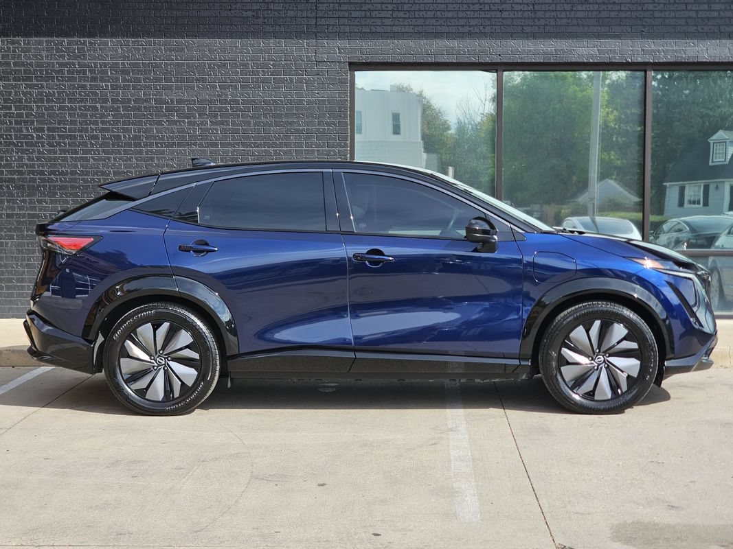 Used 2024 Nissan Ariya AWD image 9