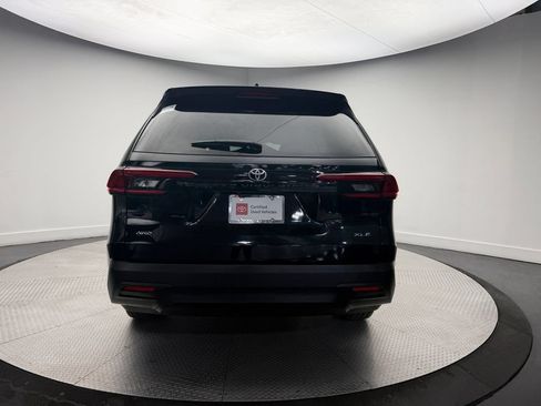 Used 2025 Toyota Grand Highlander AWD image 39