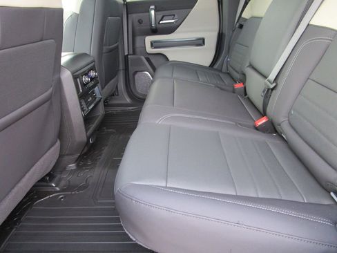 New 2026 GMC Hummer EV 2X image 19