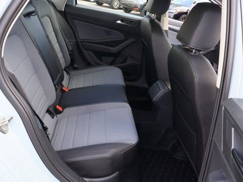 Used 2026 Volkswagen Jetta SE image 15