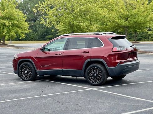 Used 2019 Jeep Cherokee Latitude w/ Popular Appearance Group image 4