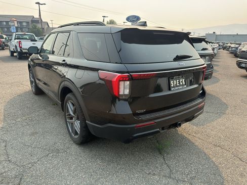New 2026 Ford Explorer ST-Line w/ ST-Line Street Pack AWD/4WD image 3