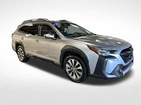 Certified 2025 Subaru Outback Touring XT AWD/4WD image 8