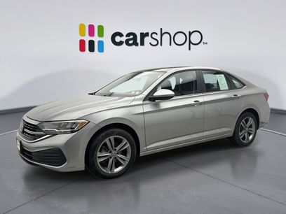 Used 2023 Volkswagen Jetta SE w/ Panoramic Sunroof Package