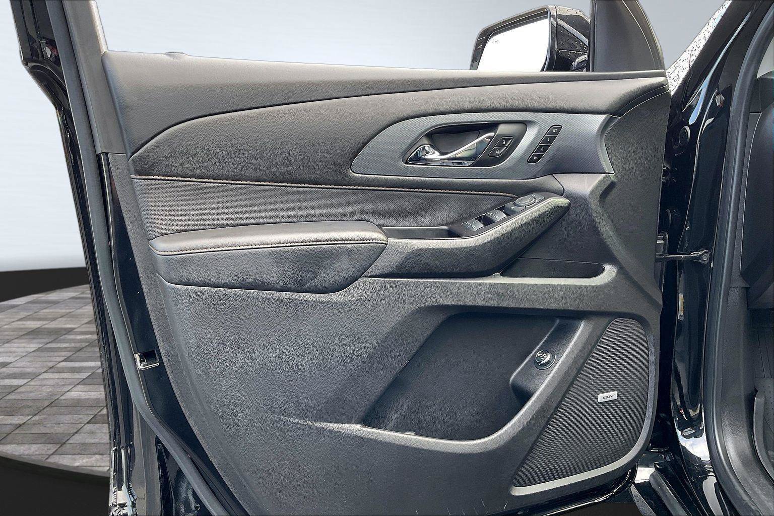 Used 2020 Chevrolet Traverse Premier FWD image 23