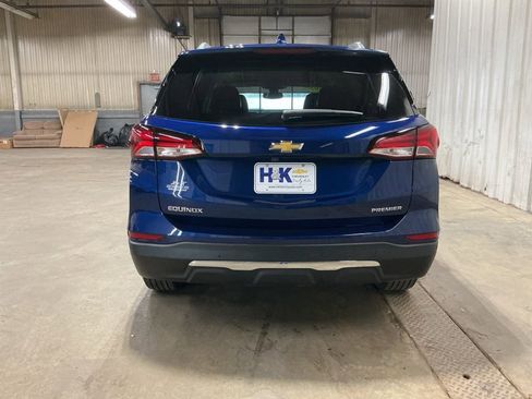 Used 2023 Chevrolet Equinox Premier image 6