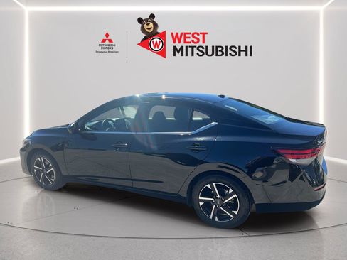 Used 2025 Nissan Sentra SV FWD image 8