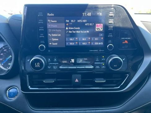 Used 2022 Toyota Highlander Bronze Edition AWD/4WD image 18