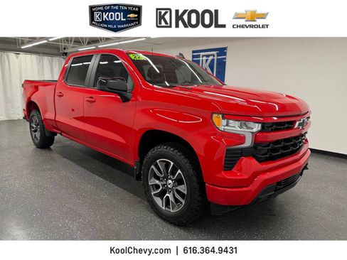 Used 2022 Chevrolet Silverado 1500 RST AWD/4WD image 1