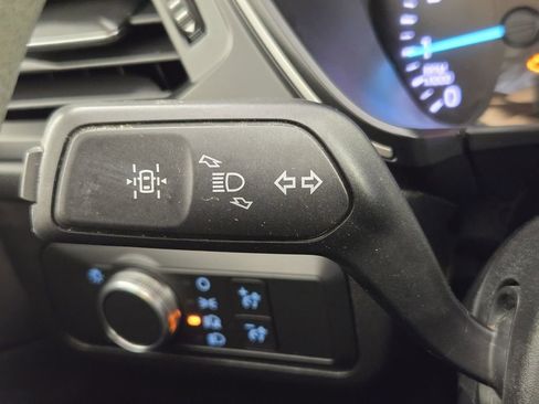Used 2020 Ford Escape SE FWD image 30