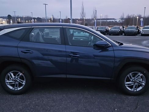 New 2026 Hyundai Tucson SE image 8