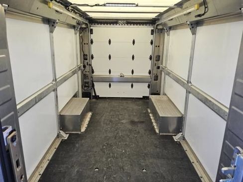 Used 2024 Chevrolet Brightdrop 600 w/ Commercial Equipment Package AWD/4WD image 6