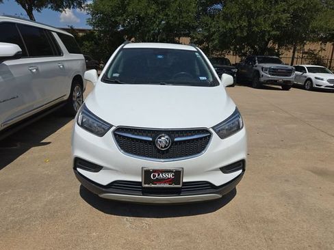 Used 2022 Buick Encore Preferred w/ Safety Package FWD image 2