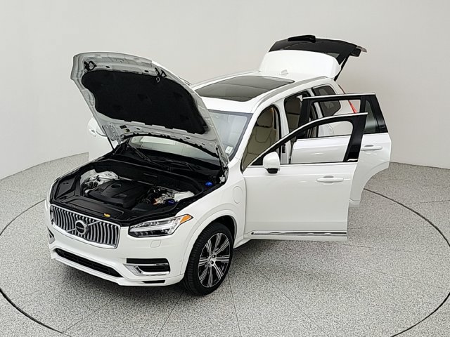 Certified 2025 Volvo XC90 T8 Plus w/ Protection Package Premier AWD/4WD image 37