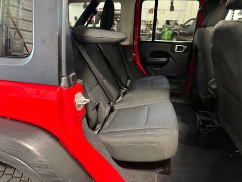 Used 2021 Jeep Wrangler Unlimited Sport AWD/4WD image 15