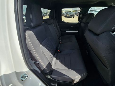 Used 2024 Toyota Tacoma TRD Off-Road image 30