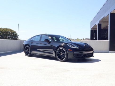 Certified 2023 Porsche Panamera 4 AWD/4WD image 7