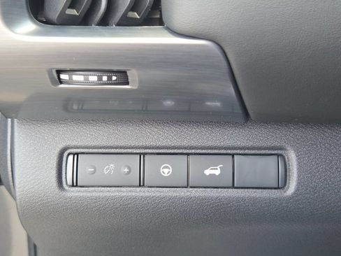 New 2026 Nissan Pathfinder SL FWD image 25
