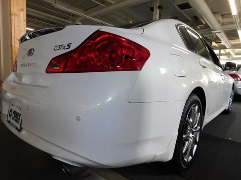 Used 2012 INFINITI G37 x Sedan w/ Premium Pkg AWD/4WD image 7