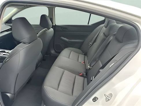 Certified 2025 Nissan Altima 2.5 S FWD image 10