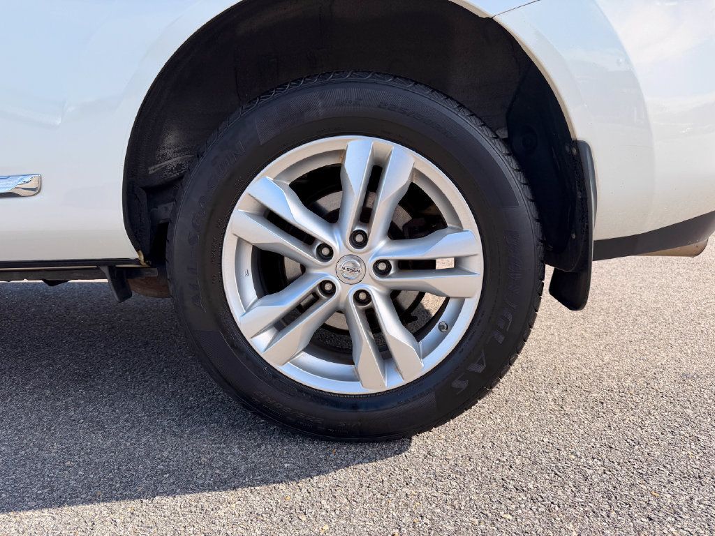 Used 2015 Nissan Rogue S w/ Convenience Package AWD/4WD image 30