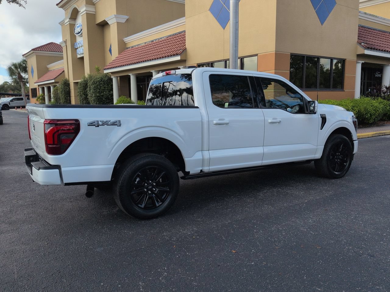 Certified 2024 Ford F150 Platinum w/ Equipment Group 702A High AWD/4WD image 4