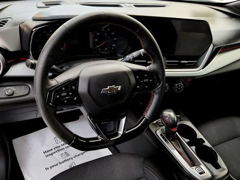 Used 2024 Chevrolet Trax RS w/ Driver Confidence Package FWD image 24