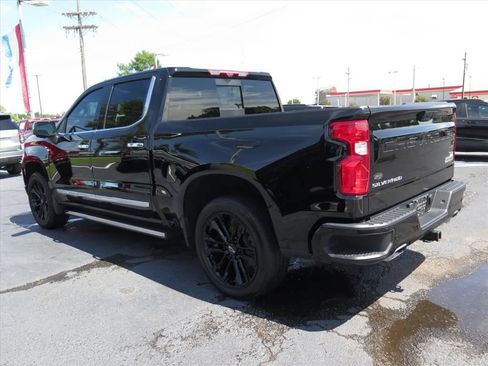 Used 2025 Chevrolet Silverado 1500 High Country AWD/4WD image 5