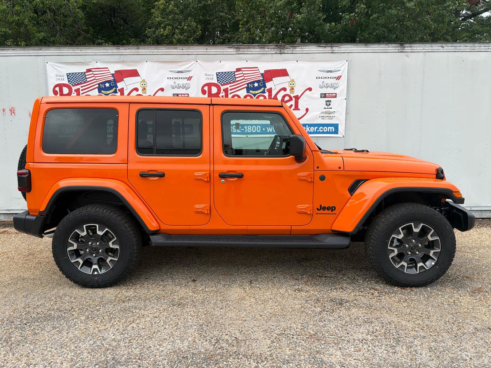 New 2026 Jeep Wrangler Unlimited Sahara AWD/4WD image 2