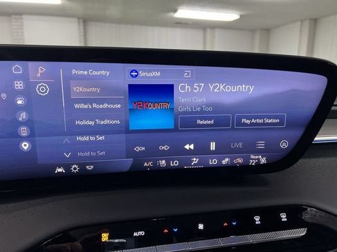 Certified 2025 Buick Enclave Avenir w/ Super Cruise Package FWD image 13
