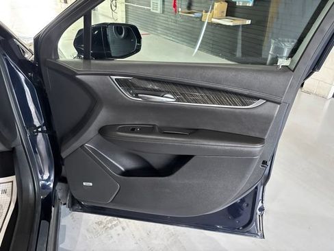 Used 2021 Cadillac XT6 Premium Luxury AWD/4WD image 36