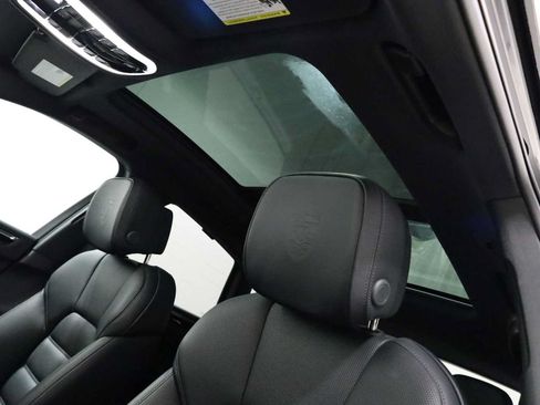 Certified 2026 Porsche Macan AWD/4WD image 20