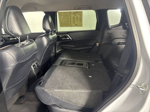 Used 2024 Mitsubishi Outlander SE FWD image 13