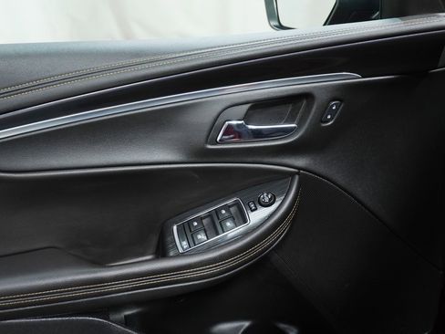 Used 2017 Chevrolet Impala LT image 18