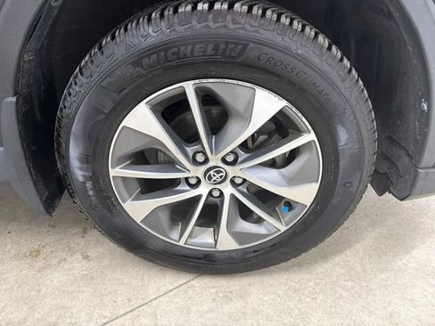 Used 2017 Toyota RAV4 XLE w/ All Weather Liner Package AWD/4WD image 12