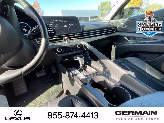 Used 2025 Hyundai Elantra Limited FWD image 20