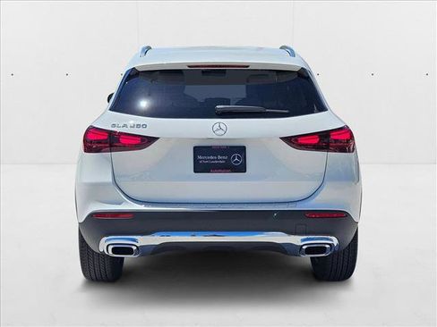 New 2026 Mercedes-Benz GLA 250 image 8