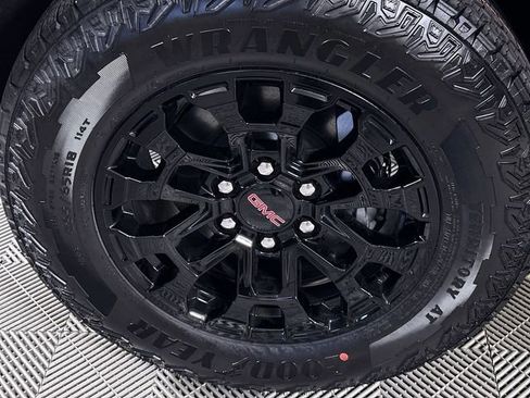 New 2026 GMC Canyon Elevation w/ Convenience Package image 63