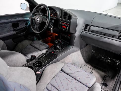 Used 1997 BMW M3 Coupe RWD image 32