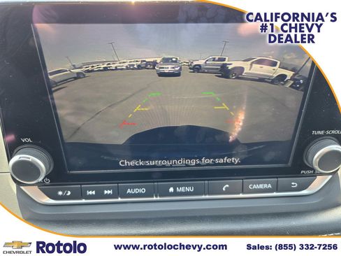 Used 2023 Nissan Rogue S AWD/4WD image 27