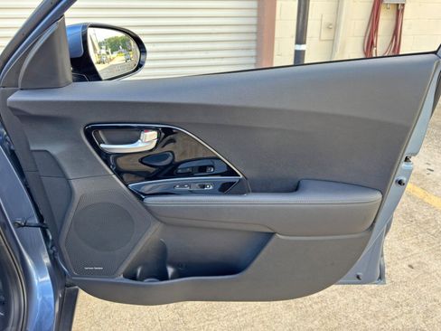 Used 2020 Kia Niro EX Premium FWD image 41