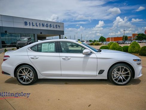 Used 2025 Genesis G70 2.5T AWD/4WD image 8