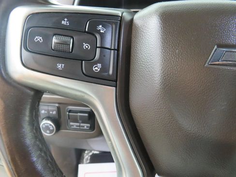 Used 2021 Chevrolet Tahoe Z71 w/ Z71 Off-Road Package AWD/4WD image 17