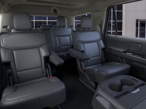 New 2026 Ford Expedition Active RWD image 11