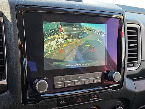 Certified 2024 Nissan Frontier SV w/ Technology Package image 18