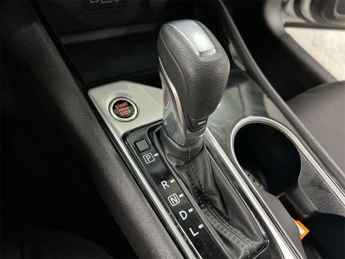 Used 2024 Nissan Altima 2.5 SV image 17